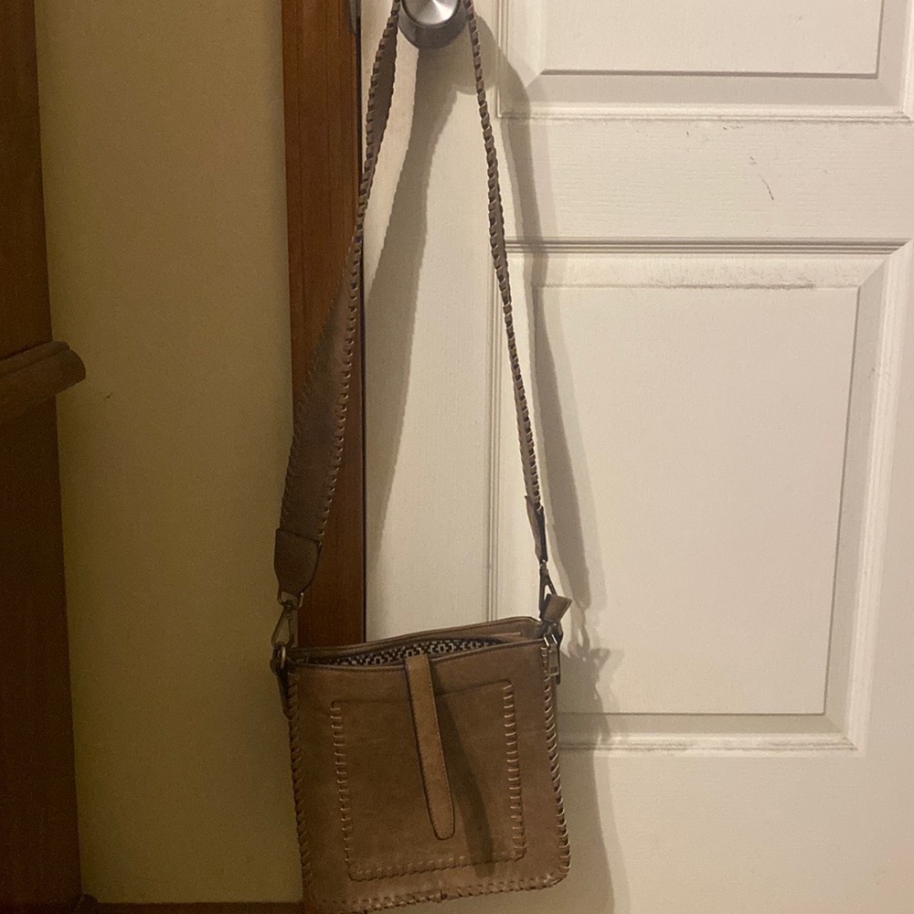 Brown Antik Kraft crossbody. NWOT. Never been used.